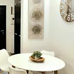 Spacious Luxury With Mountain View - Available Διαμέρισμα *