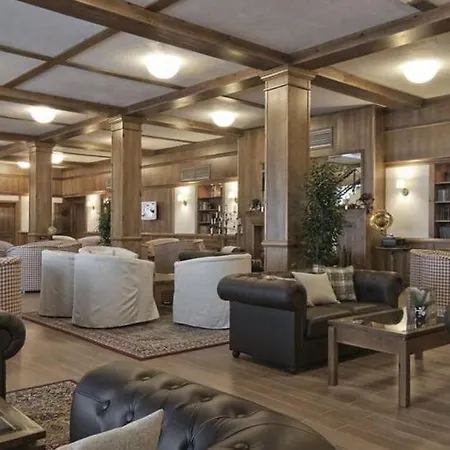 Spacious Luxury With Mountain View - Available * 班斯科