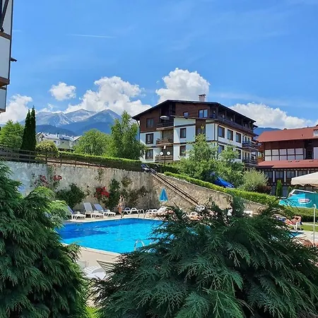 Spacious Luxury With Mountain View - Available Διαμέρισμα