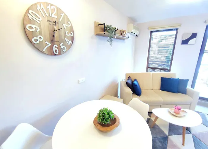 Daire Spacious Luxury With Mountain View - Available *