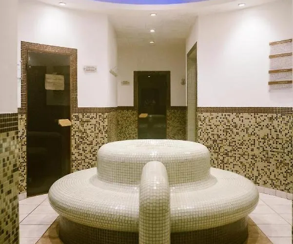 Spacious Luxury With Mountain View - Available Apartmán